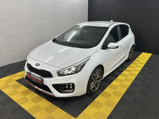 Kia cee'd / Ceed GT-Track+Ahk+Kam+Xen+Navi+Shz+Temp – Gebrauchtwagen bei Your Next Car in Ostrhauderfehn