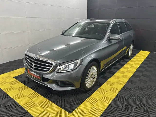 Mercedes-Benz C 200 CGI+AHK+LED+Ambi+TEMP+TOTW+Navi+SHZ+APA – Gebrauchtwagen bei Your Next Car in Ostrhauderfehn