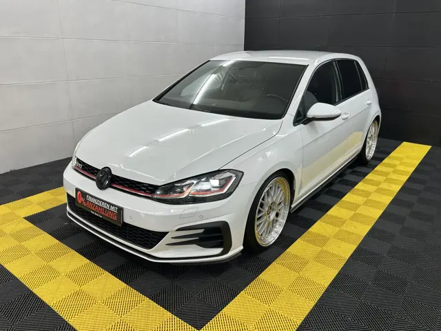 VW Golf VII Lim. GTI BMT+LED+Leder+Ambiente+Sitzhz. – Gebrauchtwagen bei Your Next Car in Ostrhauderfehn